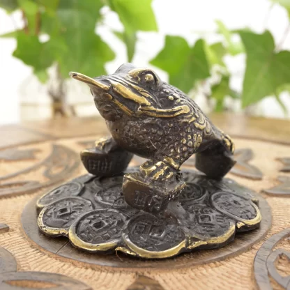 Three-Legged Money Toad (Antique Look)