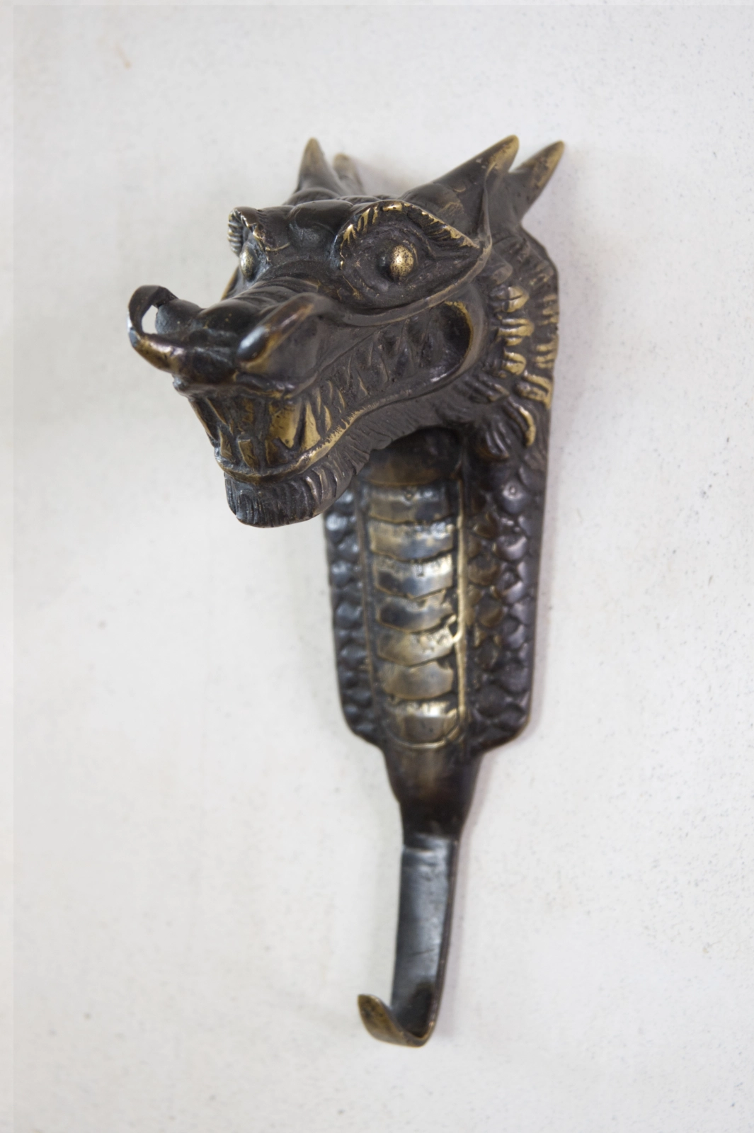 Dragon Wall Hook Happy Medium