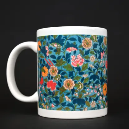 "Thank you for every hug, every word of encouragement, and every act of love you've given me" Dear Mum Mug