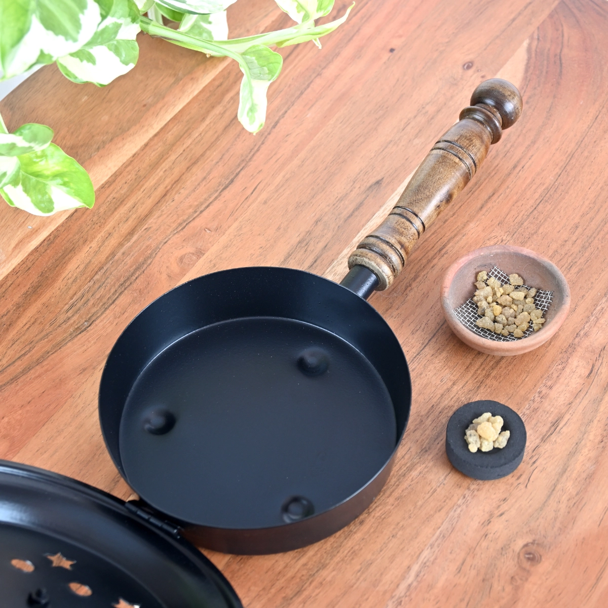 Starry Pan Charcoal Burner - Open